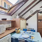 Lovely Loft アパート