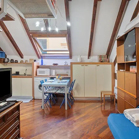 Lovely Loft דירה *