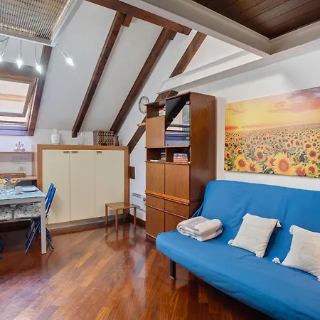 דירה Lovely Loft